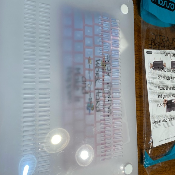 Mosiso hard plastic case compatible with MacBook Pro 16 new in package - Picture 6 of 7